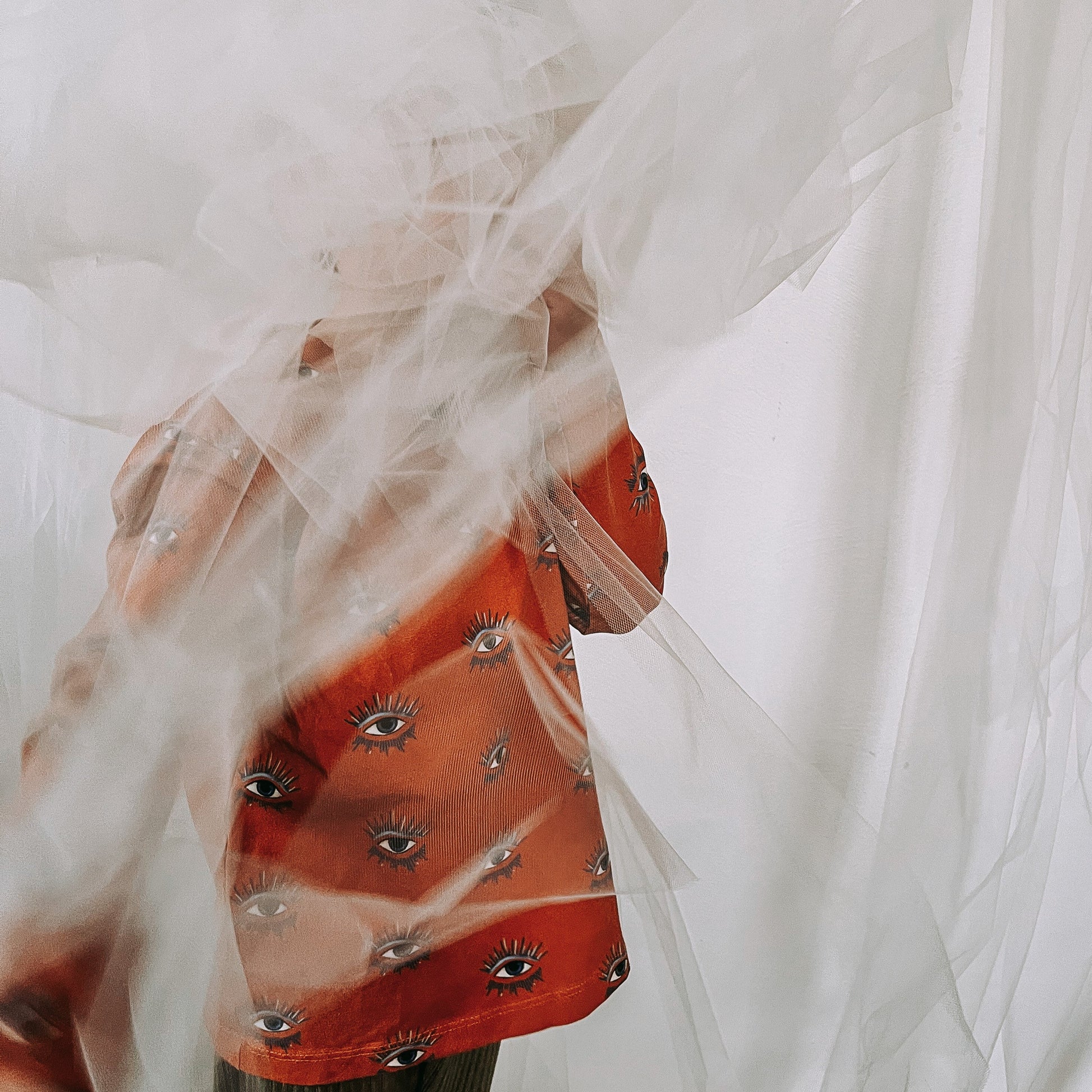 Pre-order: Longsleeve - Looking at the world through kind eyes - Kind Rebel